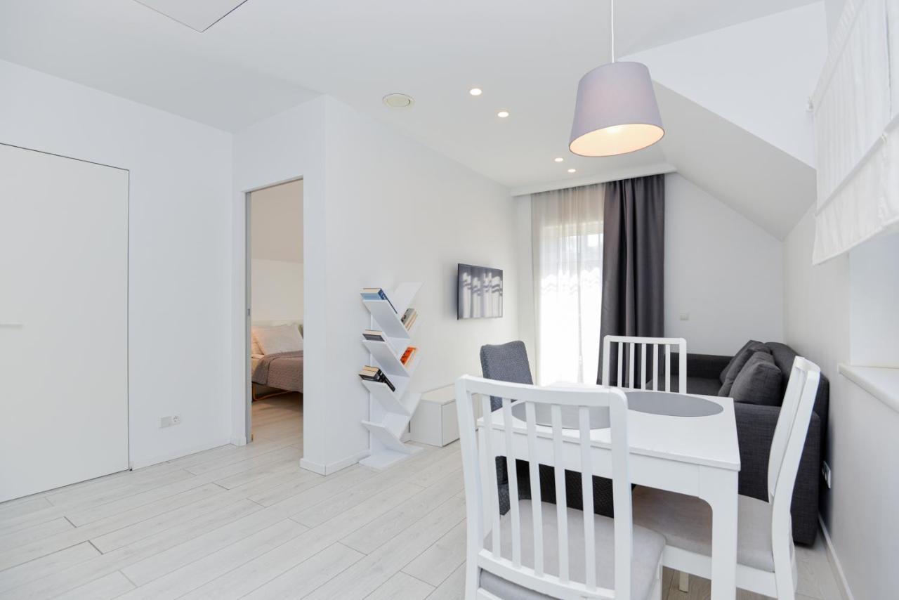 Apartment Amber White Nida Exterior photo